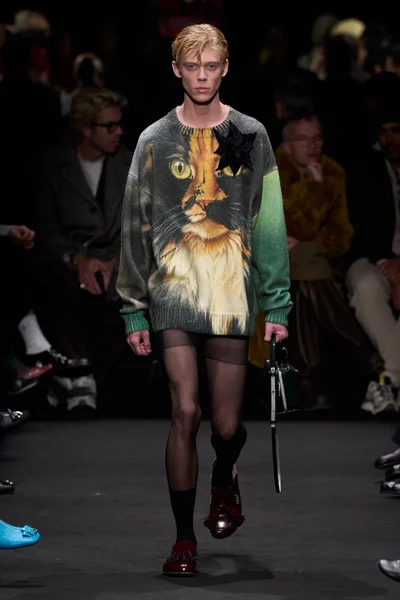 Look 8